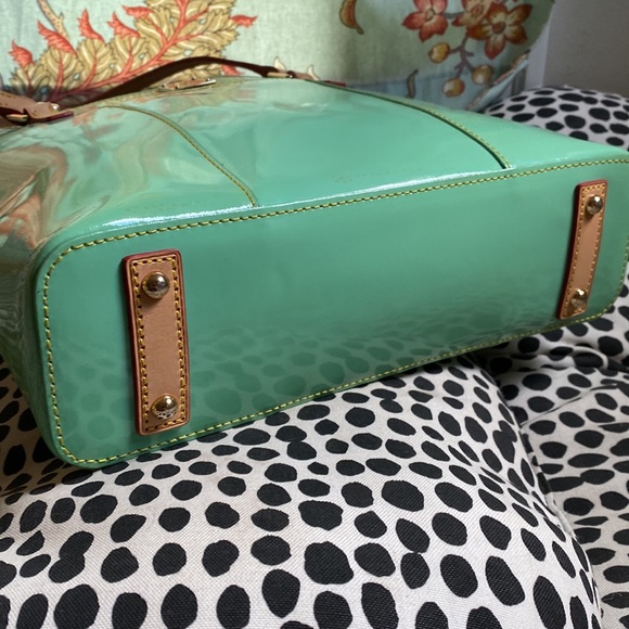 Dooney & Bourke mint green Lexington patent leather bag - Picture 2 of 10